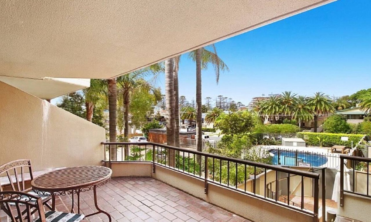 Terrigal Apartment | TERRIGAL BAY #9 | Pool in complex, close to beach | Accom Holidays