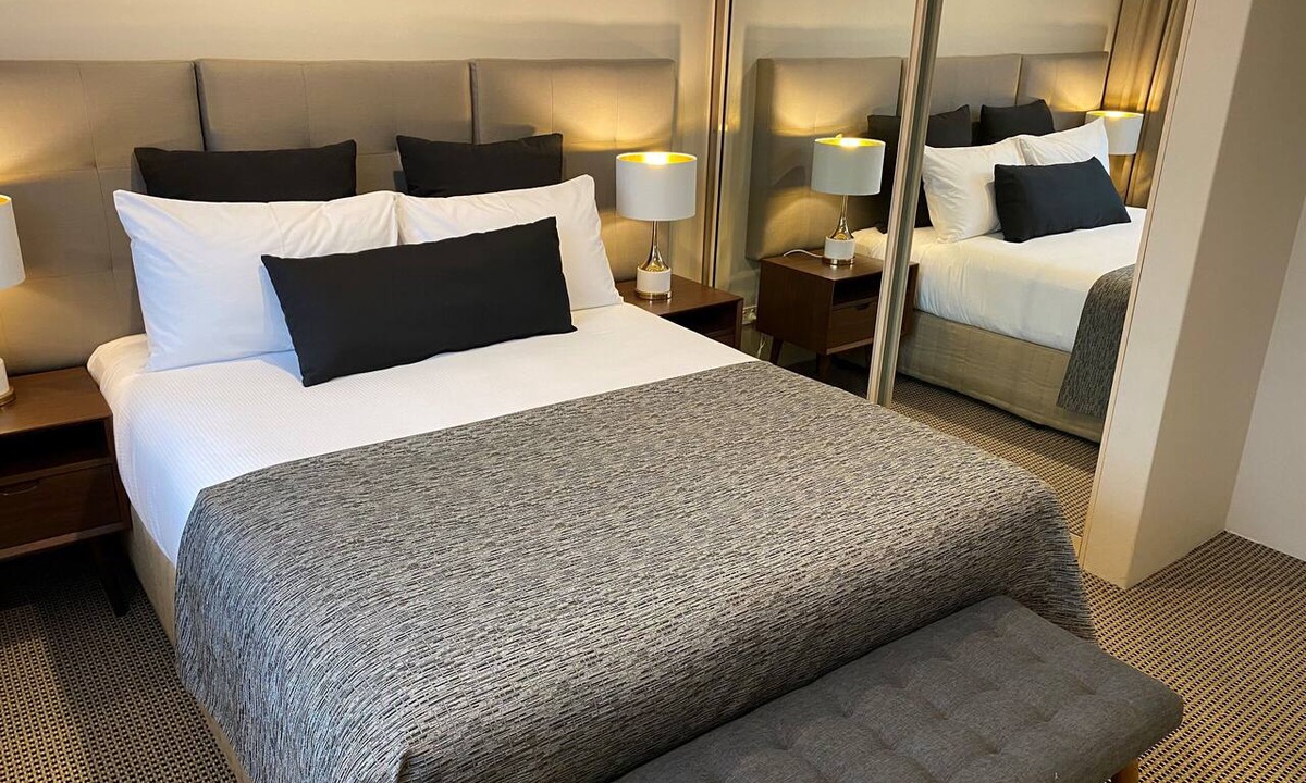 Wollongong CBD Hotel | The Belmore Apartments Hotel