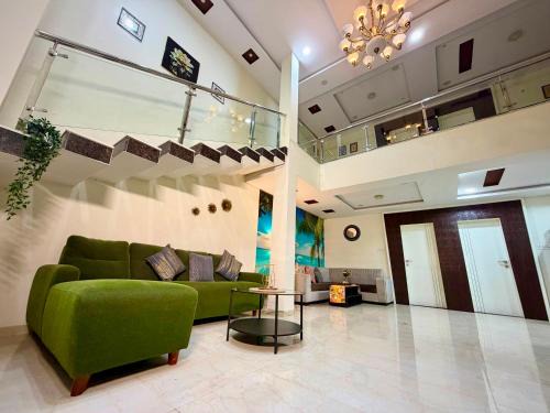 Nagpur Villa | The Cozy Duplex 4 Bedrooms, Terrace & Balcony