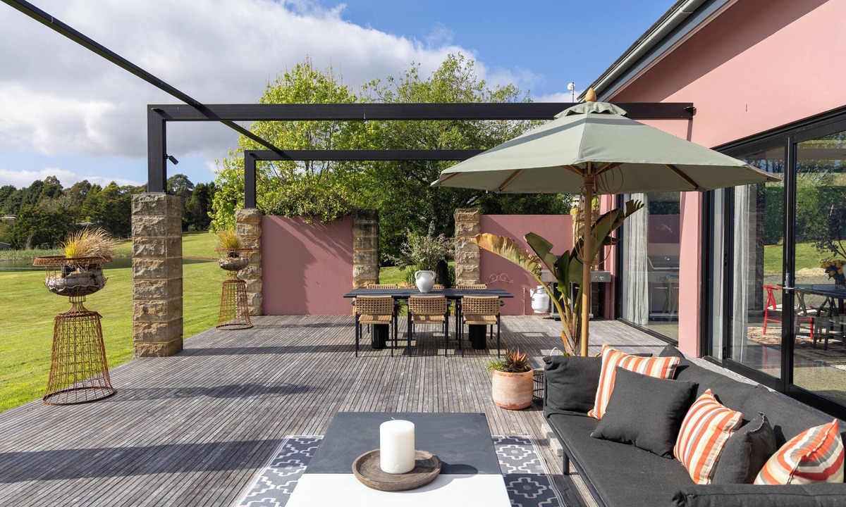 Werai House | The Folly Barn: Luxury in Nature