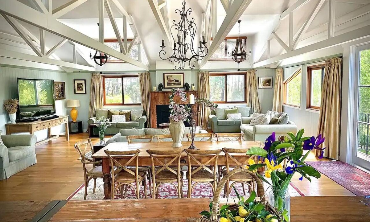 High Range Cabin | The Grange Berrima - The Ultimate Rural Retreat. Sleeps up to 13.