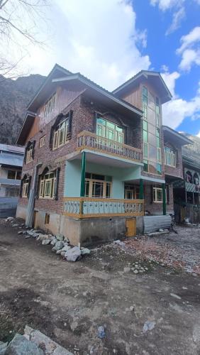 Gulmarg Apartment | the Gurez residency
