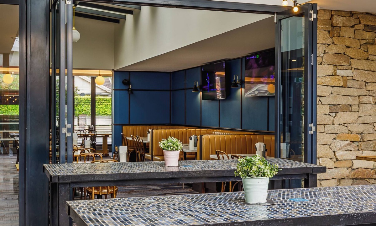 Rosebery Hotel | The Lakes Hotel, Rosebery