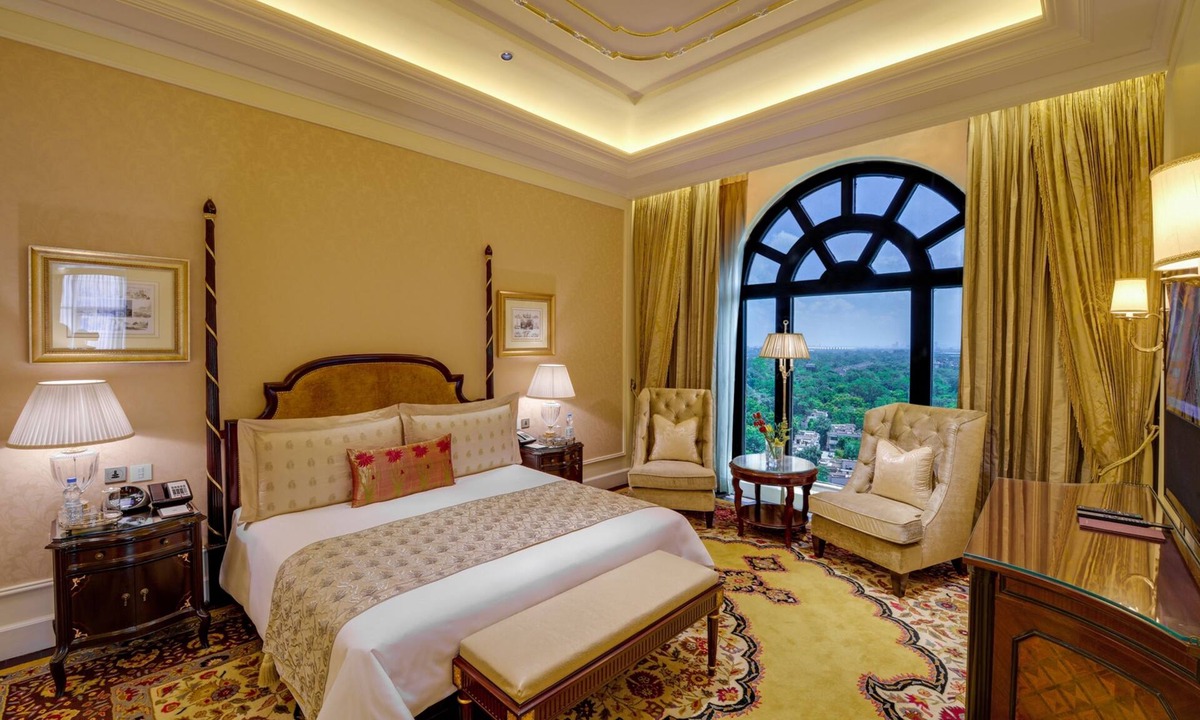 Diplomatic Enclave Hotel | The Leela Palace New Delhi