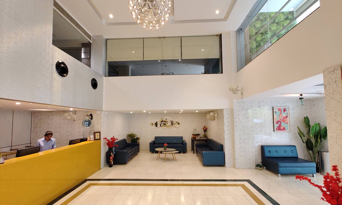 Sayajiganj Hotel | The Oasis -Vadodara
