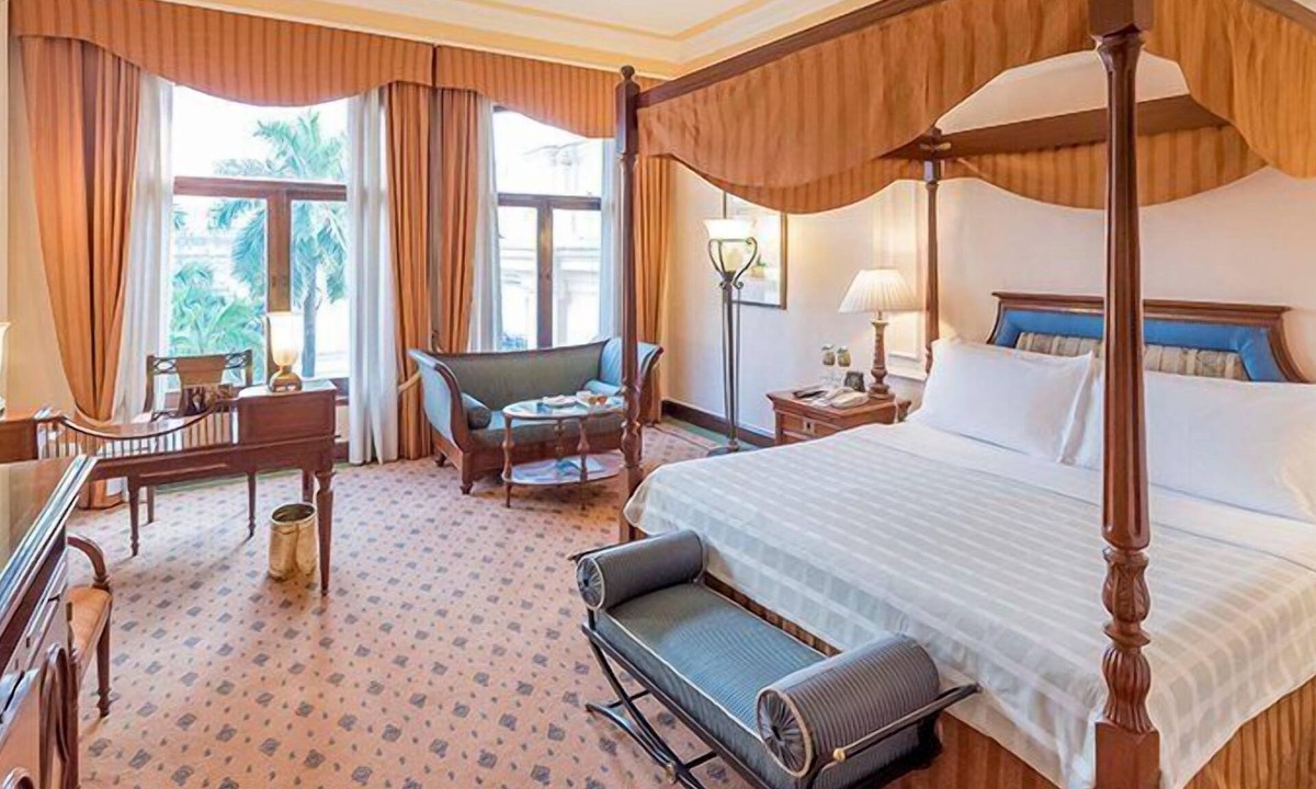 Dharmatala Hotel | The Oberoi Grand, Kolkata