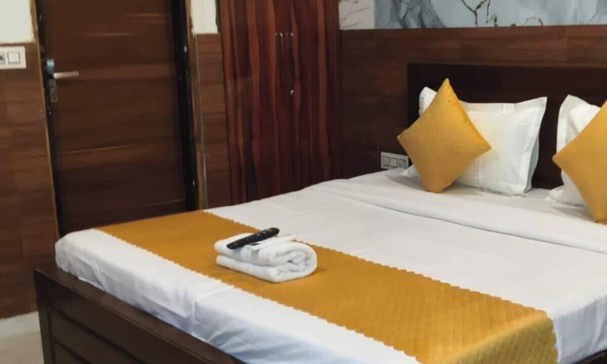 New Delhi Hotel | The Sambhav Hotel