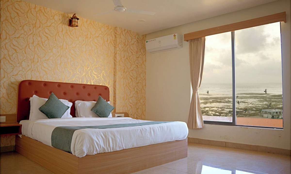 Dwarka Hotel | The Sky Comfort Beach Hotel, Dwarka