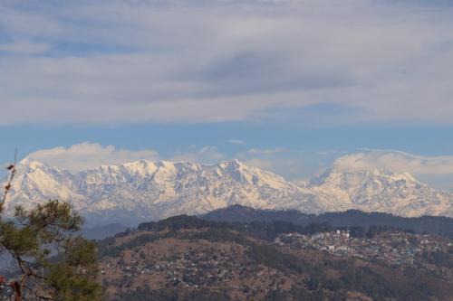 Kaul Hotel | The Trishul Vista