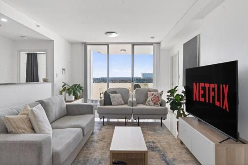 Parramatta CBD Apartment | The Viewpoint - Elegant 2BR Stay with Parking