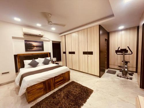 Upper Govind Nagar Hotel | TIM Near NESCO