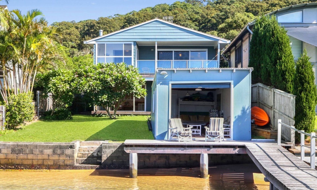 Pretty Beach Central Coast House | Tofua - Absolute Waterfront by HolidayCo.