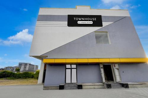 Guduvancheri Hotel | Townhouse Guduvancheri Junction Formerly Zafe Commercial