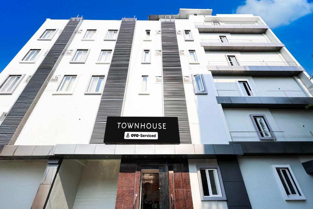 Kurnool Hotel | Townhouse Kurnool City Railway Junction Formerly Diamond
