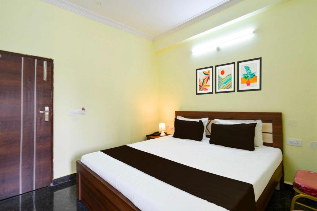 Hyderabad Hotel | Townhouse Malkajgiri Mandal