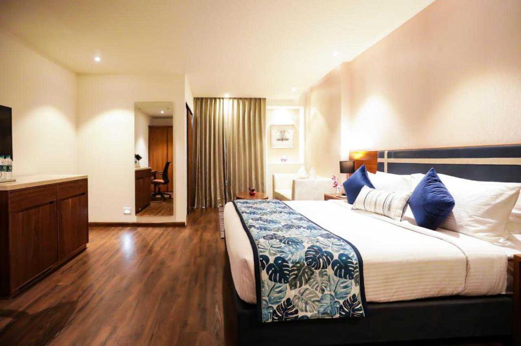 Sector 14 Hotel | Townhouse Sector 13 Gurgaon