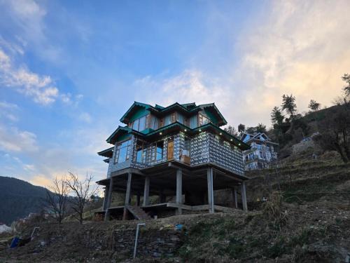Fagu House | Traditional Pahadi 4 BR Villa Amazing Valley View