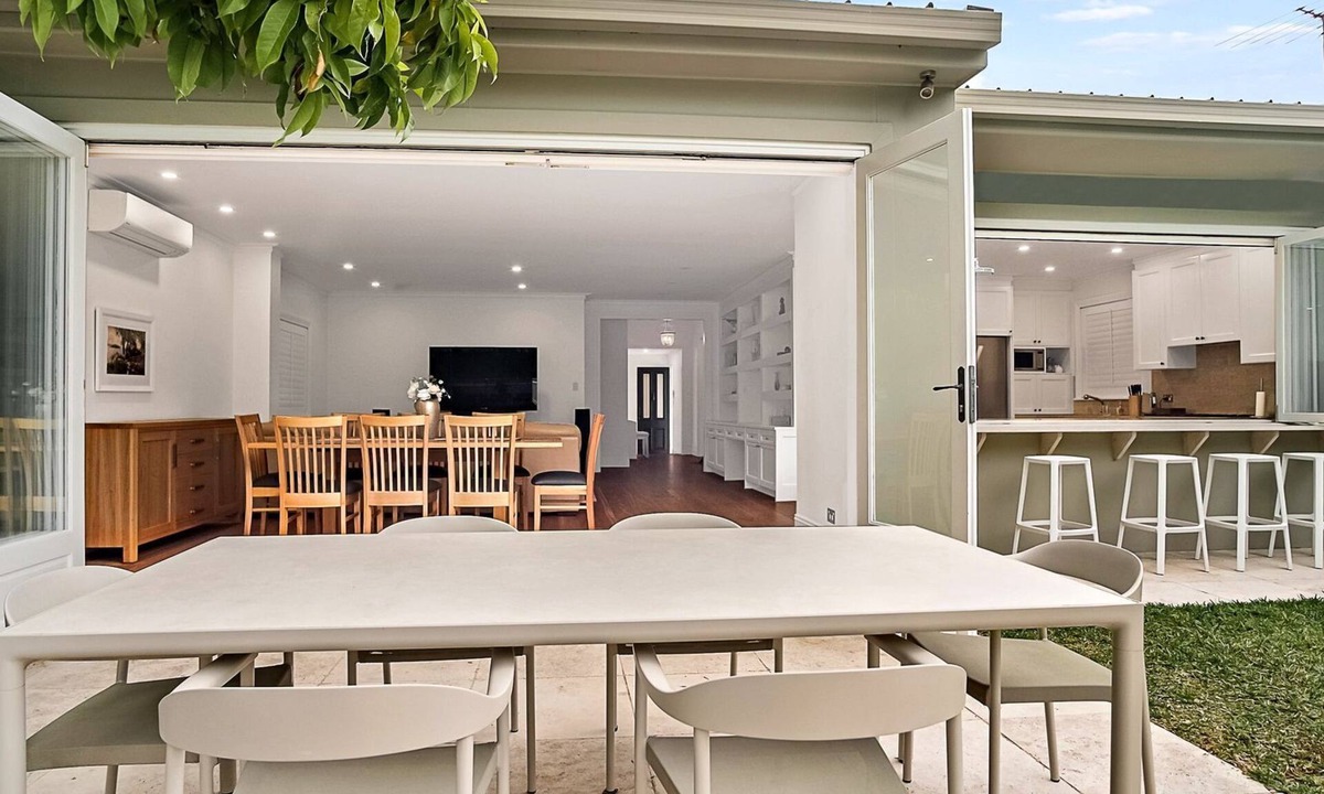 Bellevue Hill House | Tranquil Bellevue Hill Home with Pool