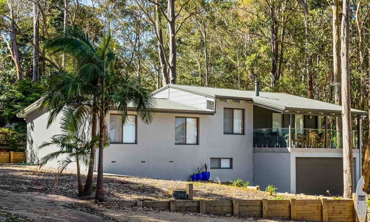 Long Beach House | Tranquil Karana Escape