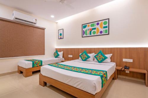 Lakdi Ka Pul Hotel | Treebo Arastu Elite Inn, Lakdikapul Near Nampally Station