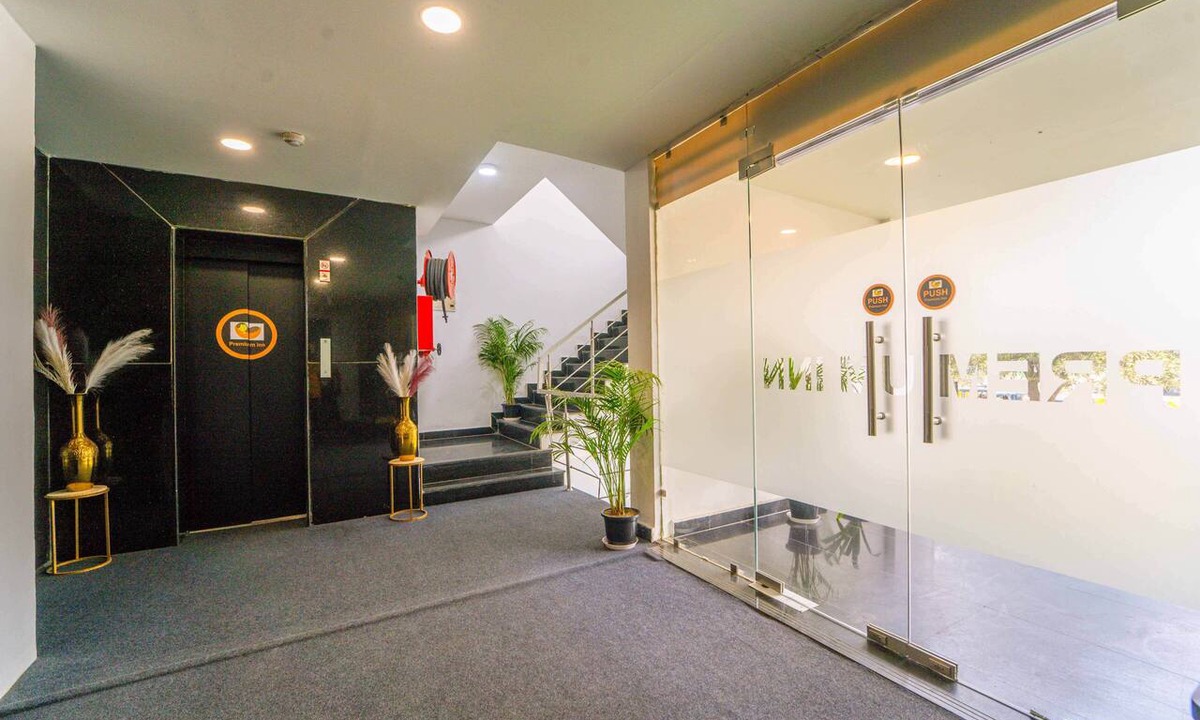 Noida Hotel | Treebo Premium Inn