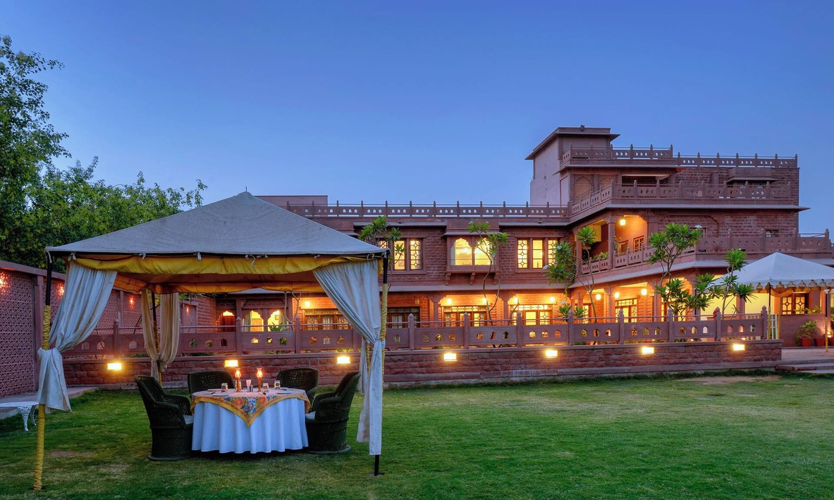 Barli Hotel | TreeHouse Rajbagh