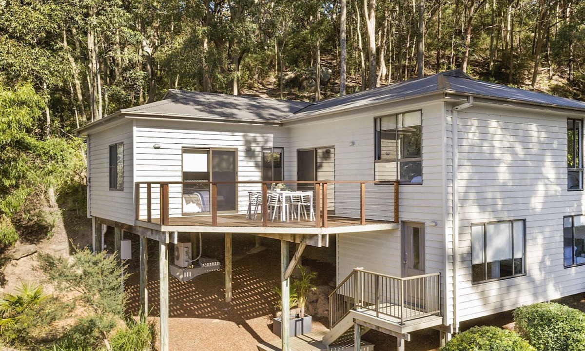 Pretty Beach Central Coast House | Treetop's on the Bay