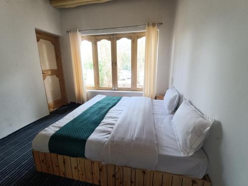 Hunder House | Uds Rooms