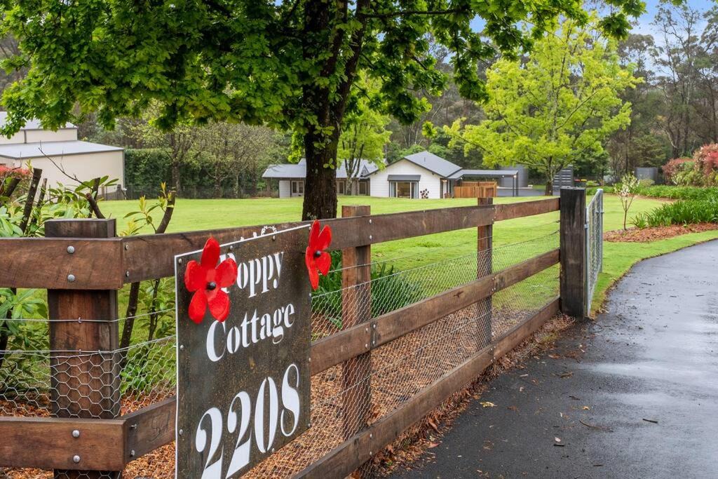 Bilpin House | Unique and secluded Poppy Cottage