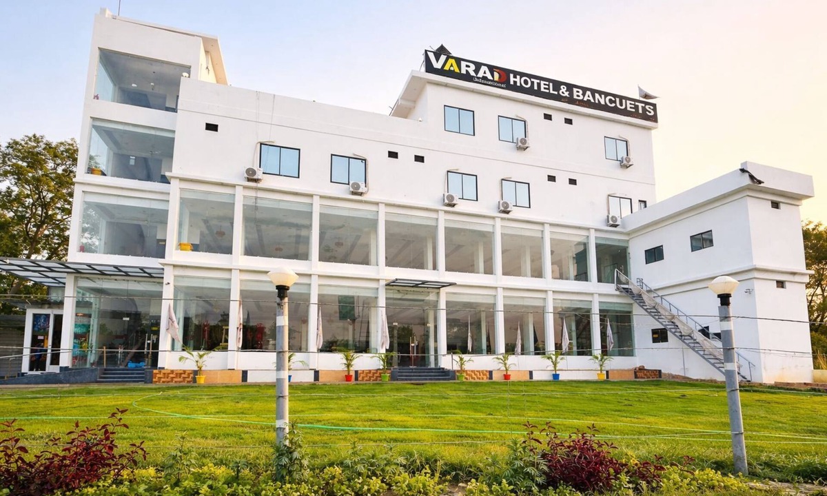 Tanda Hotel | Varad International Hotel and Banquet