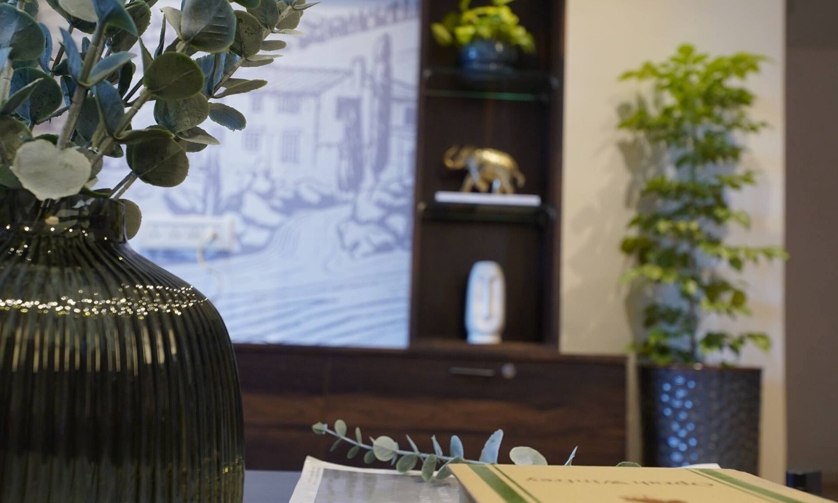 Nashik Apartment | VayaVia Vine | 3BHK Themed Homestay - Families
