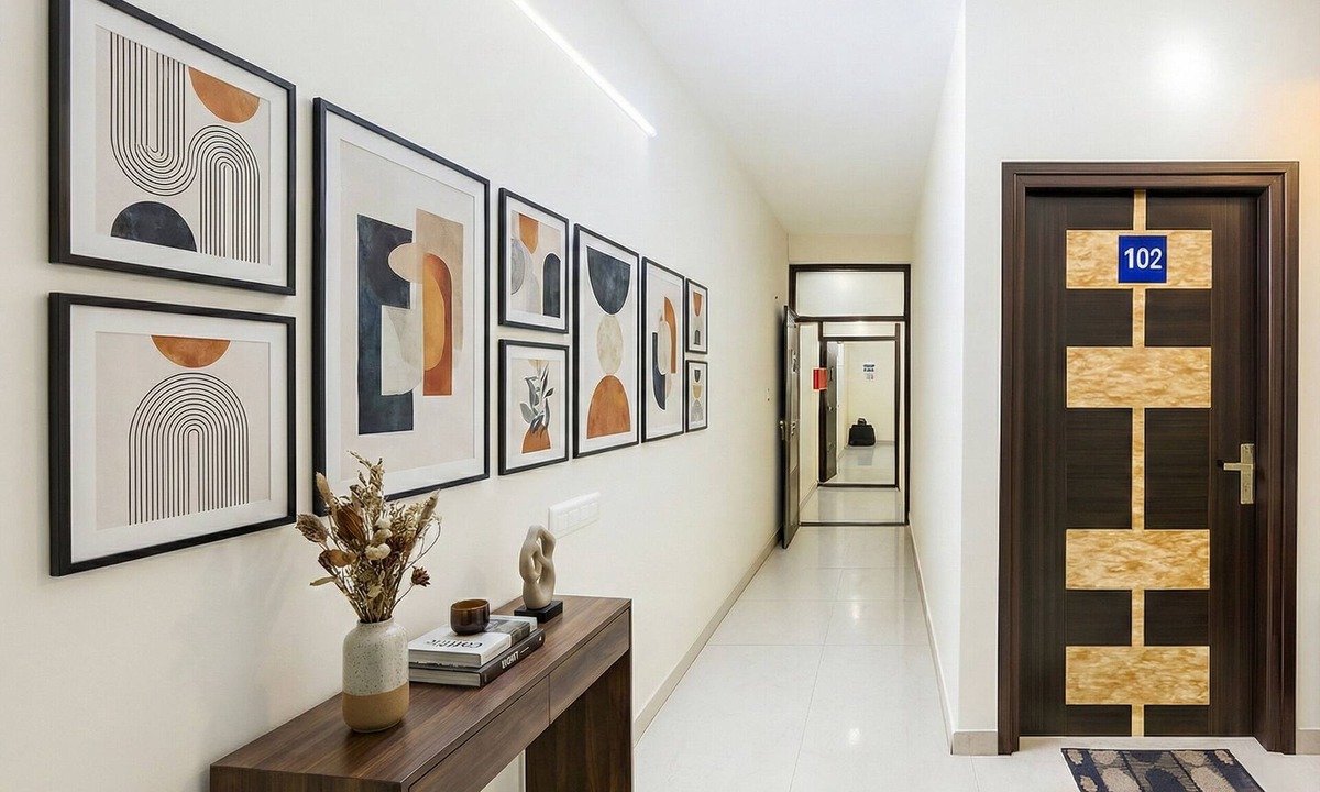 Sainik Farm Hotel | Via KD6 Plaza Residency