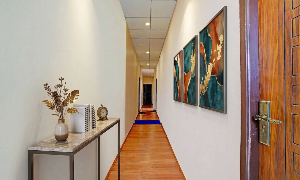 Madipakkam Hotel | Via Yazhini Hospitality Services