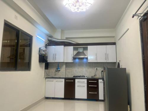 Vrindavan Apartment | Vrinda Vaneshwari Kunj