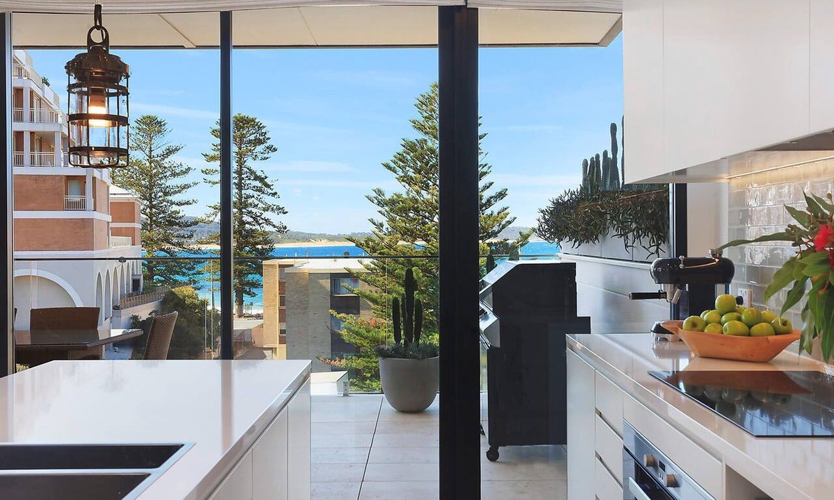 Terrigal Apartment | Walk to Beach · Ocean Views · Penthouse Terrace