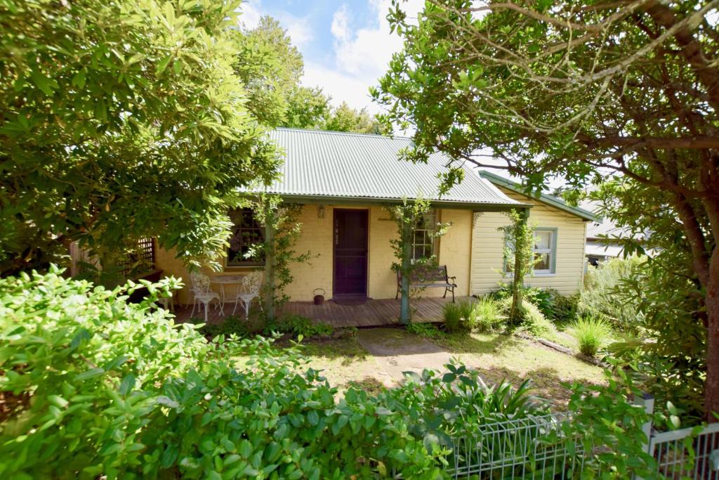 Blackheath House | Waragil Cottage - Original Settler's Home
