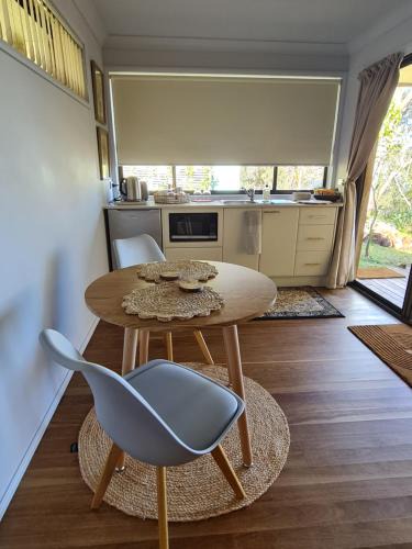 Wentworth Falls Apartment | Waterfront in the Mountains