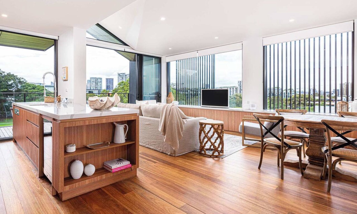 Waterloo Apartment | Waterloo- Sunny Urban Sanctuary