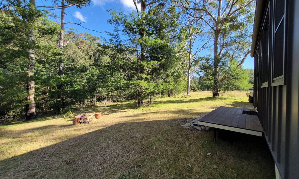Currowan Cabin | Weekend getaway from Canberra. Off grid cabin and NSW south coast Farm stay.