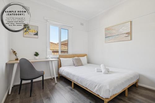 Hurstville House | Well-Situated Double Room Near Hurstville Station - Shared Bathroom & Kitchen