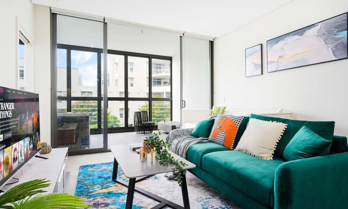 Wentworth Point Apartment | Wentworth Point Modern 2Br with large belcony