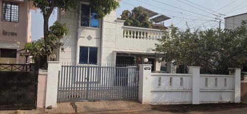 Viman Nagar Villa | White Stone Villa