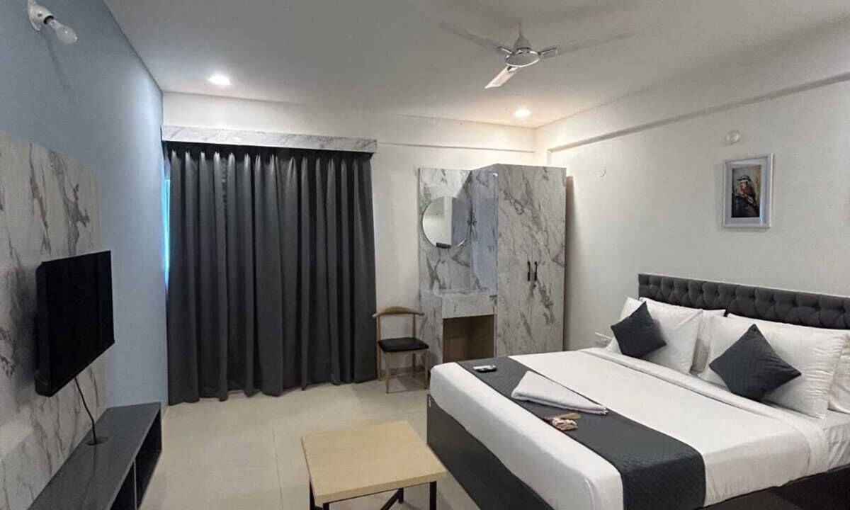 Hyderabad Hotel | WILDWINGS PREMIUM HOTEL