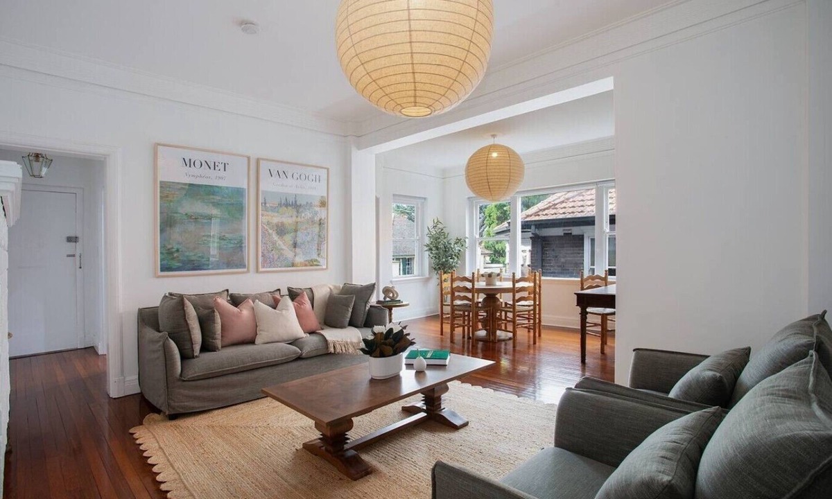Edgecliff Apartment | Winchester Stylish Art Deco Apartment in Edgecliff