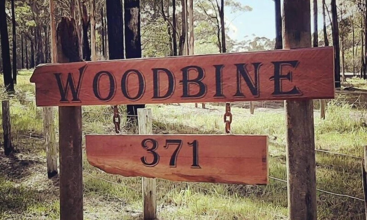 Hallidays Point Cabin | Woodbine Studio Cabin Retreat perfect for that romantic getaway or escape