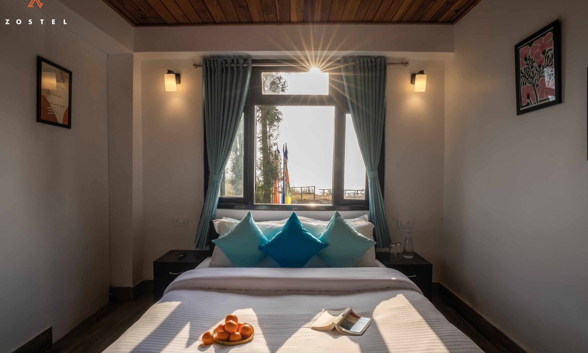 Geyzing Hostel | Zostel Rinchenpong (Pelling)