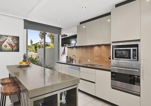 3 bedroom townhouse - Poolside at Magenta Shores