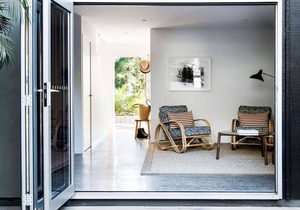 Macmasters Beach House by Contemporary Hotels in MACMASTERS BEACH