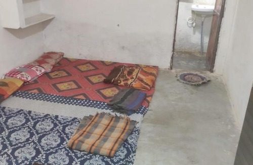 Vrindavan House | श्री बांकेबिहारी सेवाधाम होमस्टे