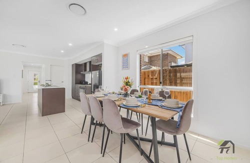 Schofields House | 五居 | 近Schofields站 直达悉尼大学 & Parramatta
